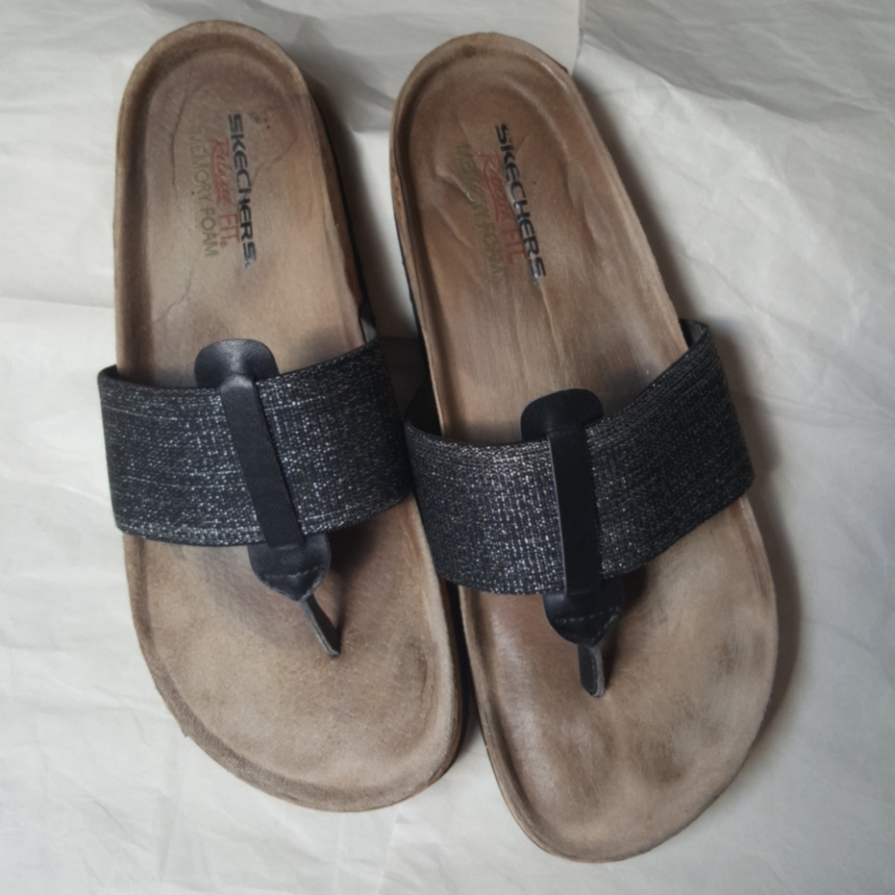 Sketchers Cute comfort sandal.